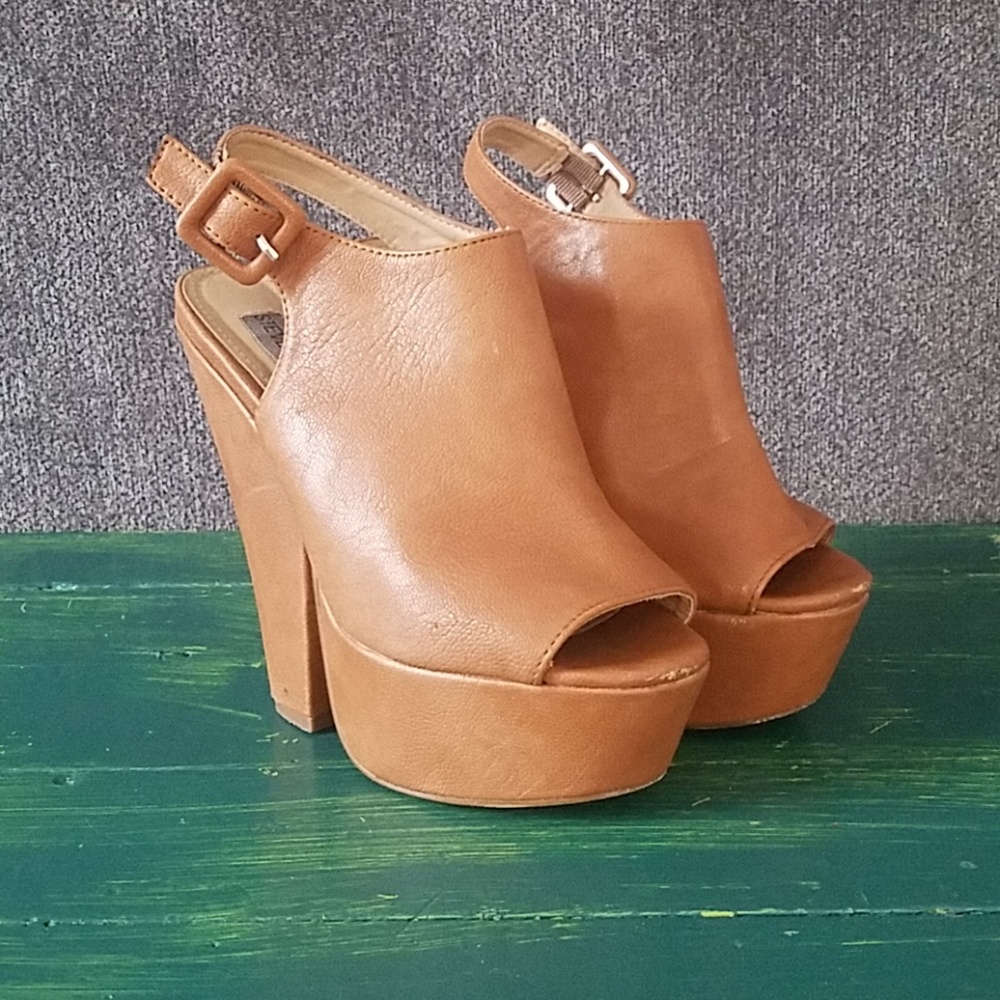 Steve Madden Platfrom Wedge Pumps
